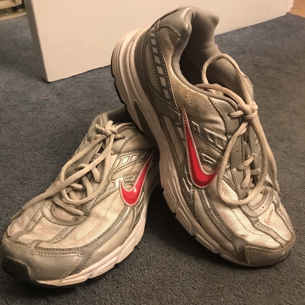Nike Athletic Shoes Size 8.5